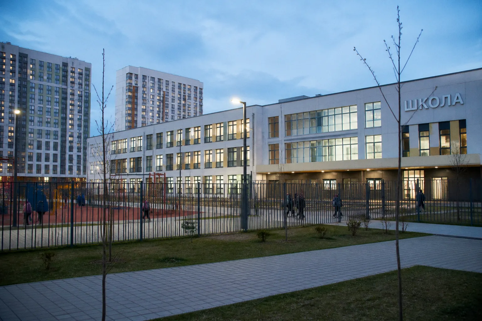 Почему родители массово голосуют за внедрение ИИ в школьную программу