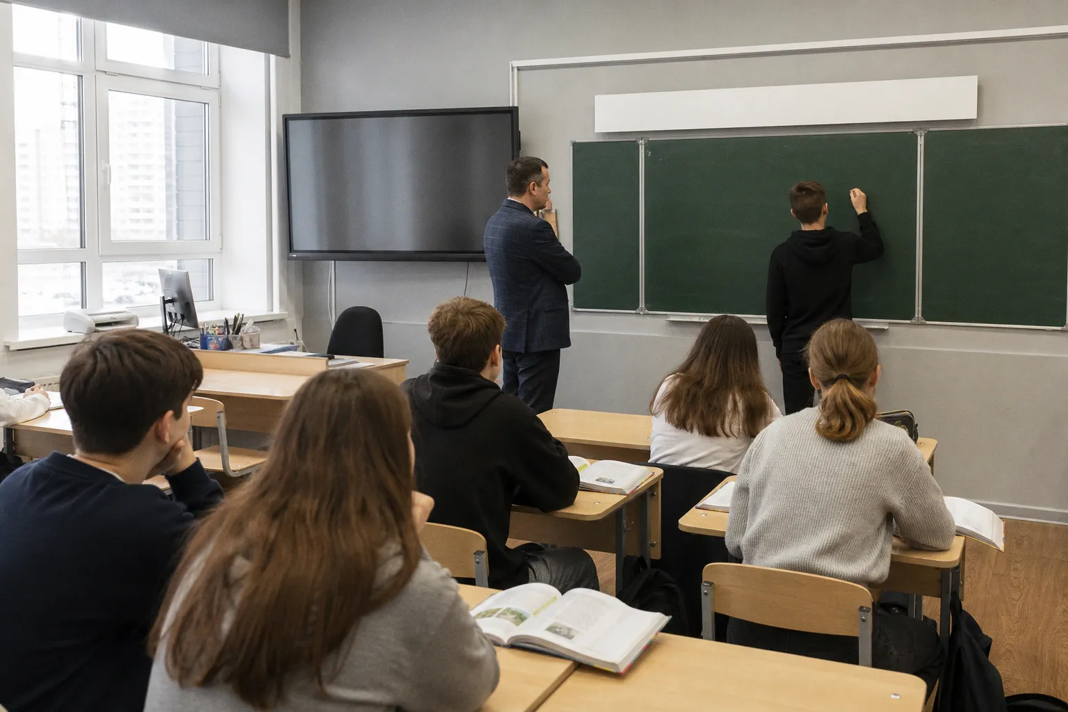 Профориентация в 8 классе: как Минпросвещения готовит школьников к выбору карьеры